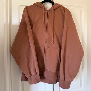 TNA Aritzia Sweatfleece Boyfriend Fit Cozy Fleece Hoodie in Warm Brown
